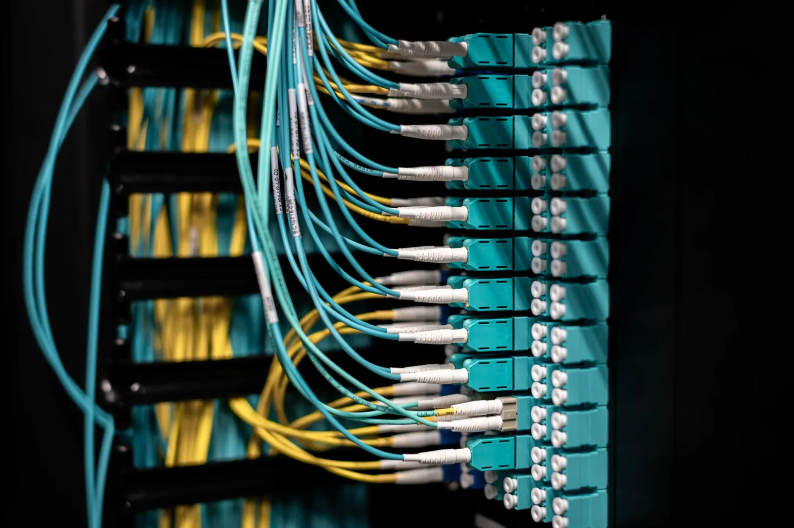 Ivanti Connect Secure: aktywne ataki na VPN. Poprawka i kontrola włamania są pilne